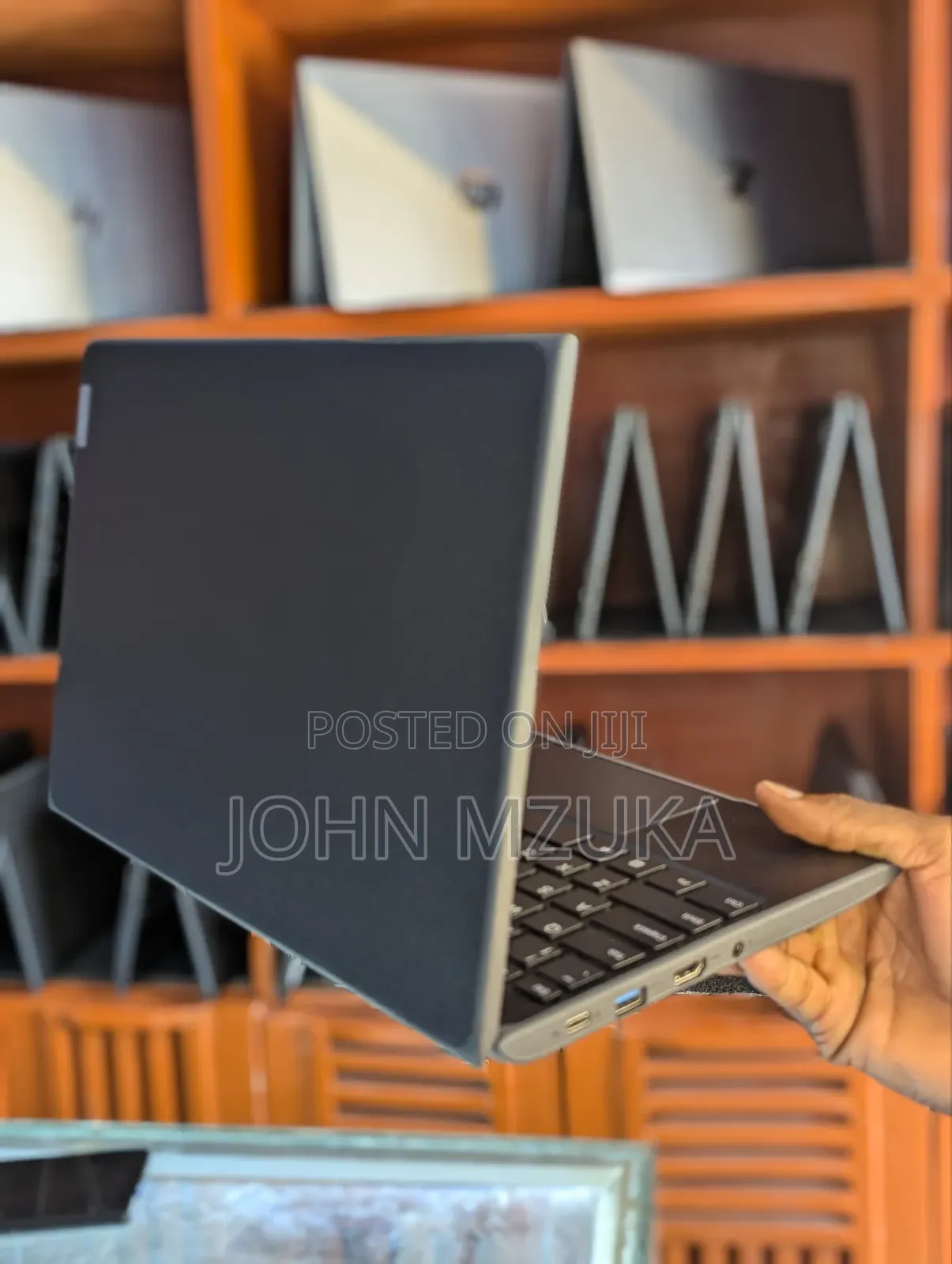 Laptop Lenovo 100e 4GB Intel SSD 128GB