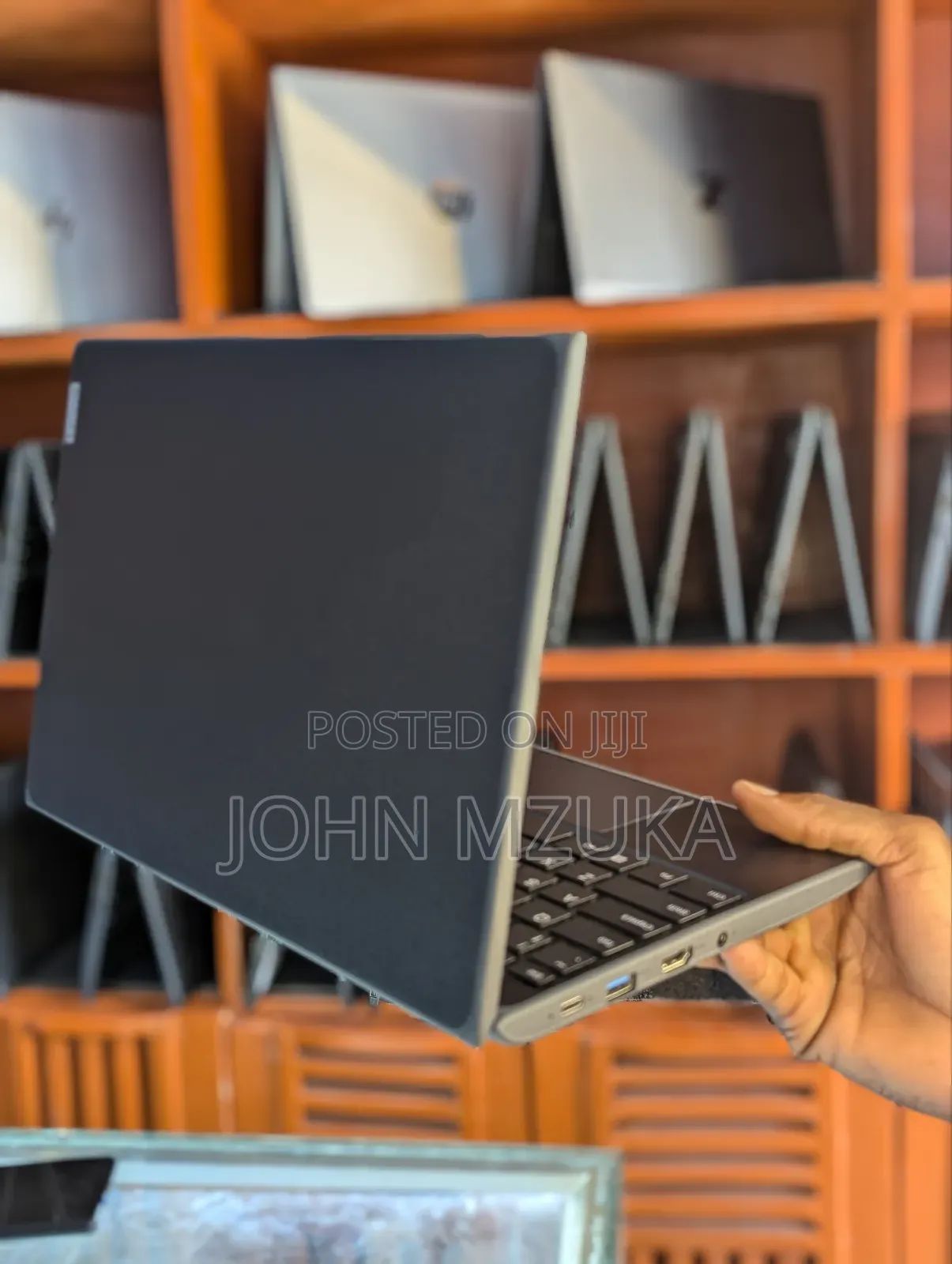 Laptop Lenovo 100e 4GB Intel SSD 128GB