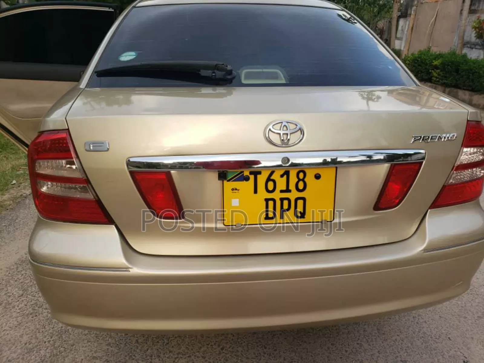 Toyota Premio 2005 Gold