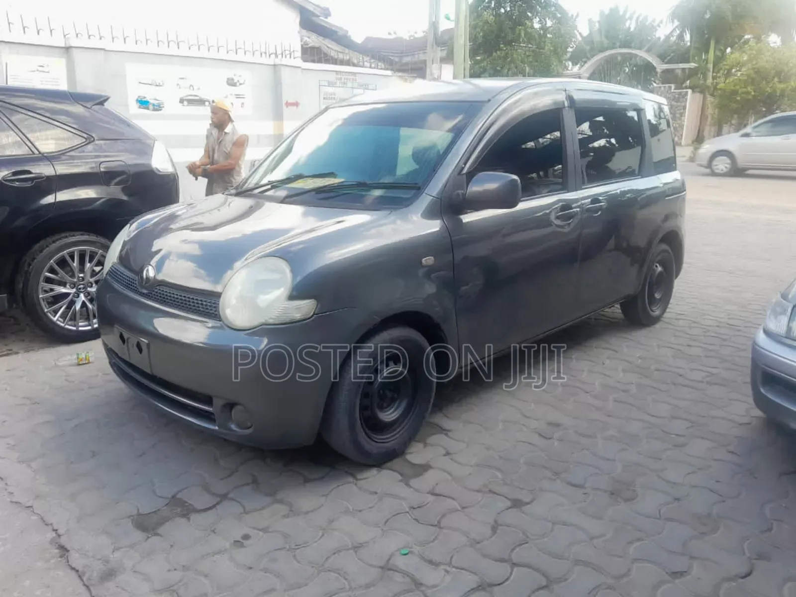 Toyota Sienta 2003 Gray