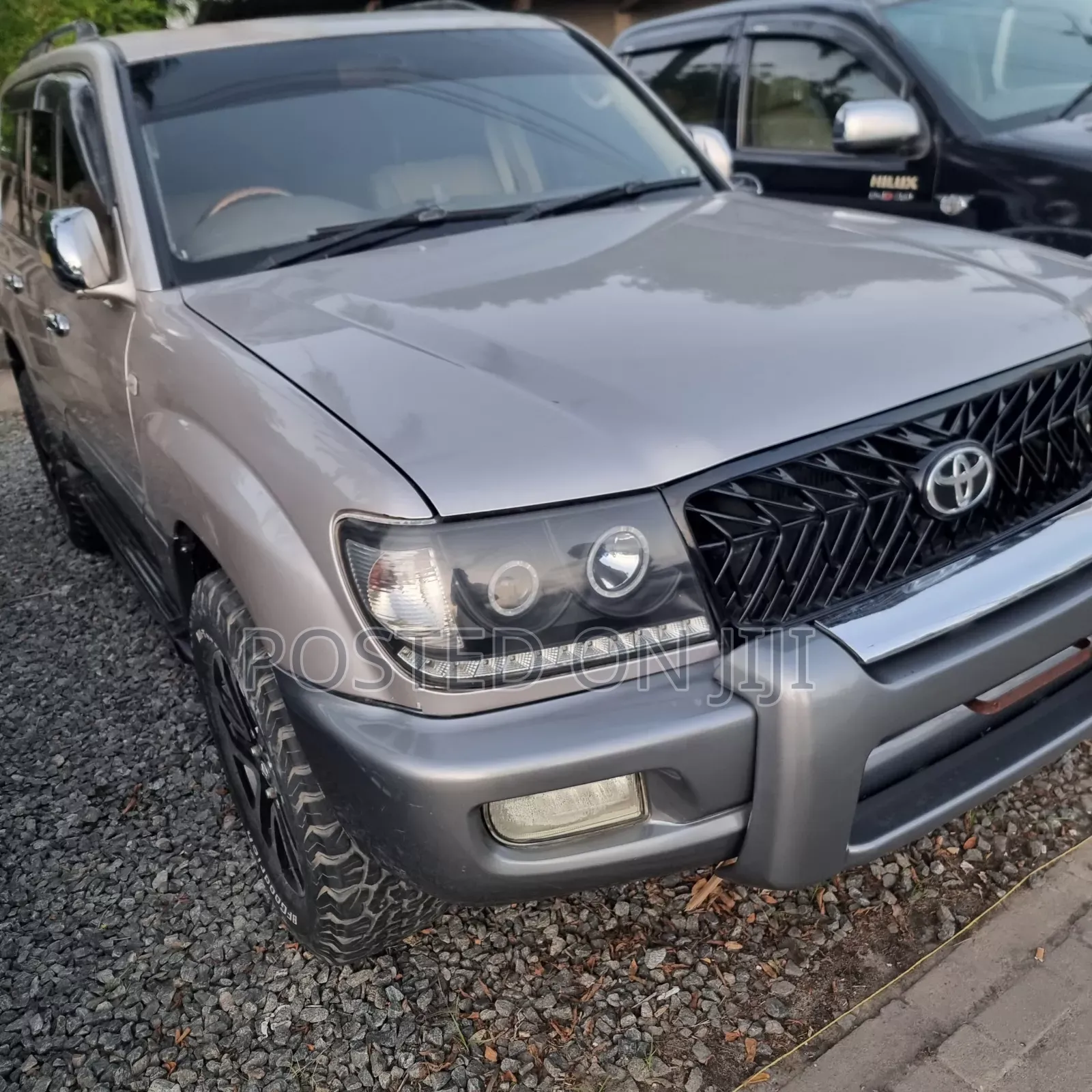 Toyota Land Cruiser 2005 Silver