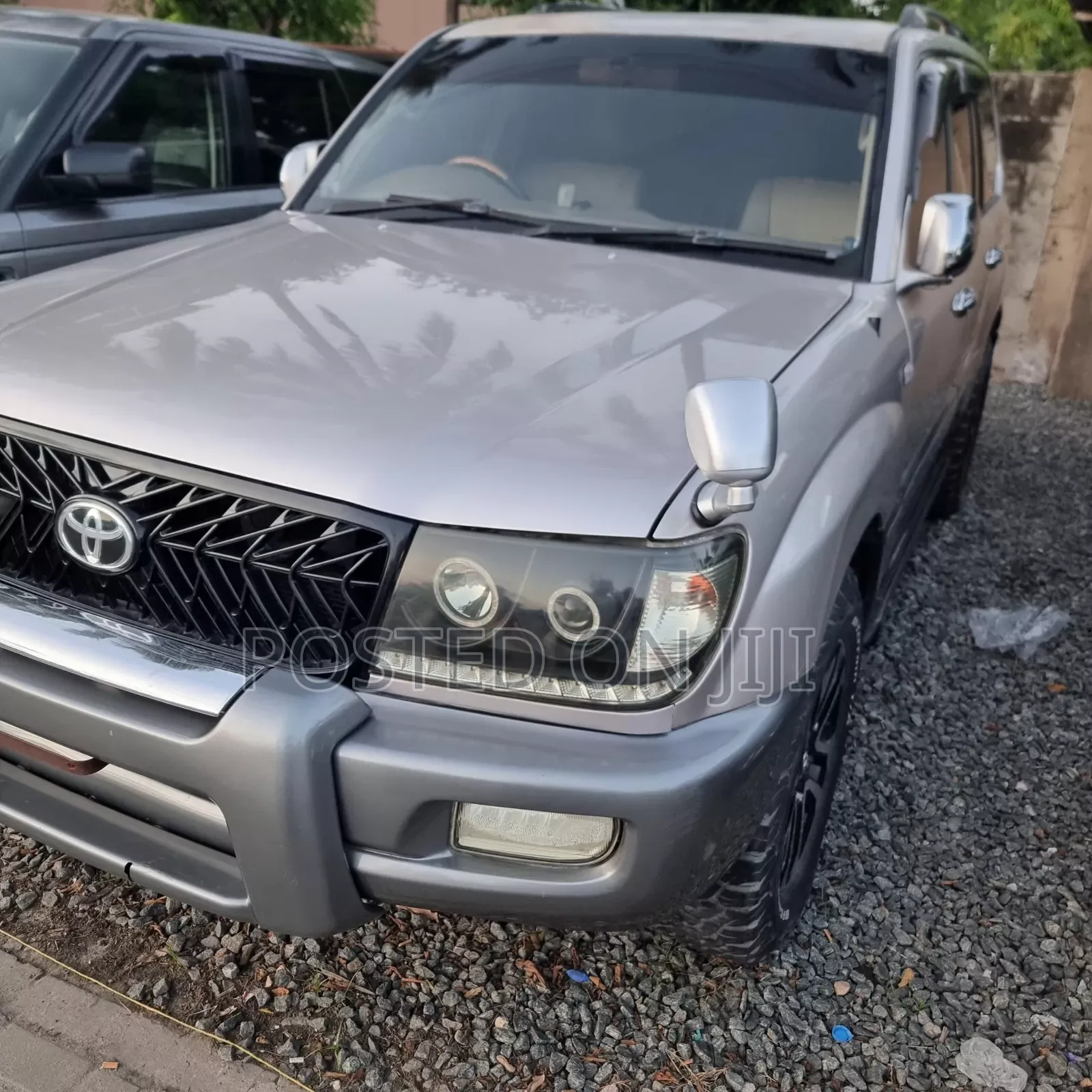 Toyota Land Cruiser 2005 Silver