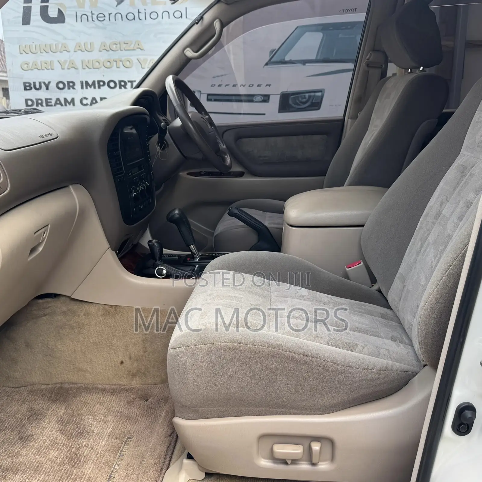 Toyota Land Cruiser HDJ 100 2000 White
