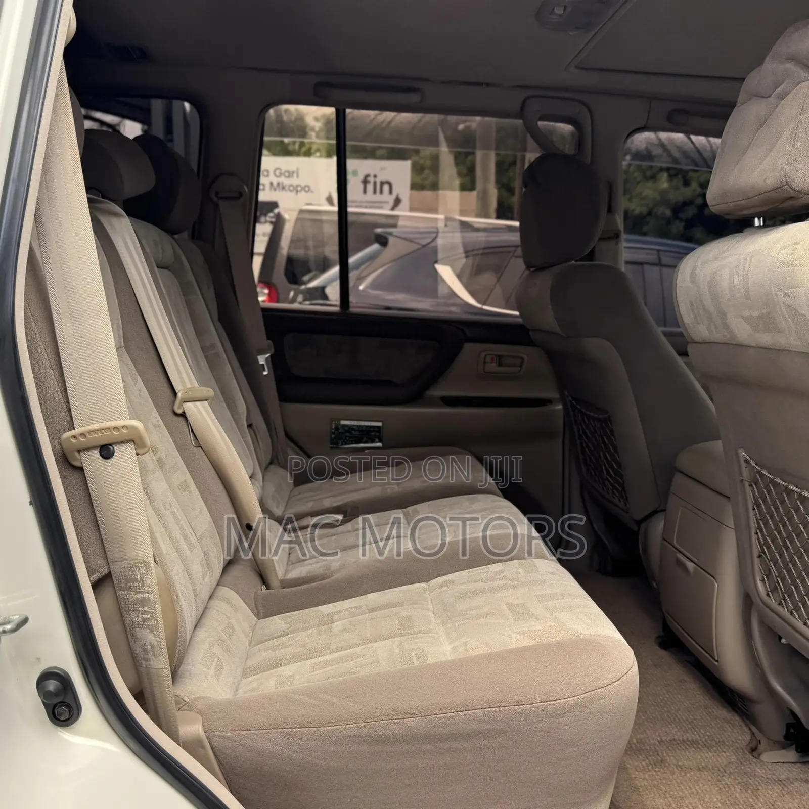 Toyota Land Cruiser HDJ 100 2000 White