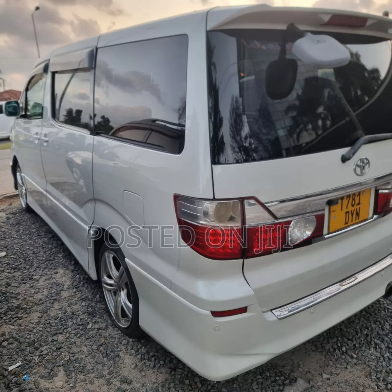 Toyota Alphard 2007 White