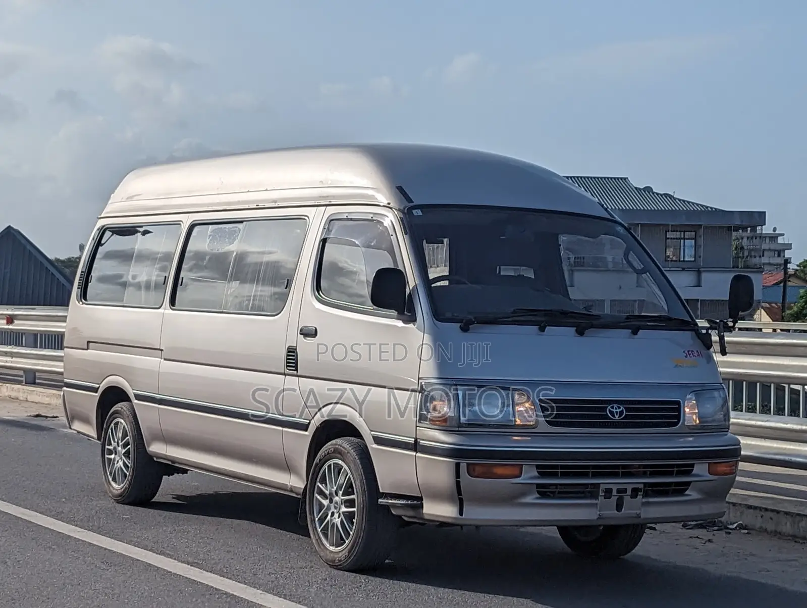 Toyota HiAce 1998 Grey