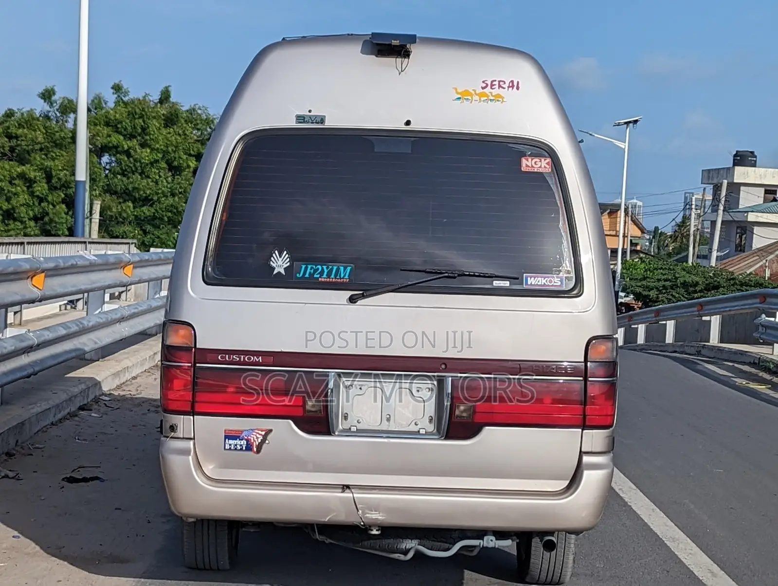Toyota HiAce 1998 Grey