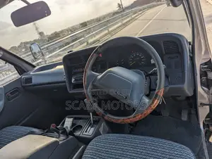 Toyota HiAce 1998 Grey