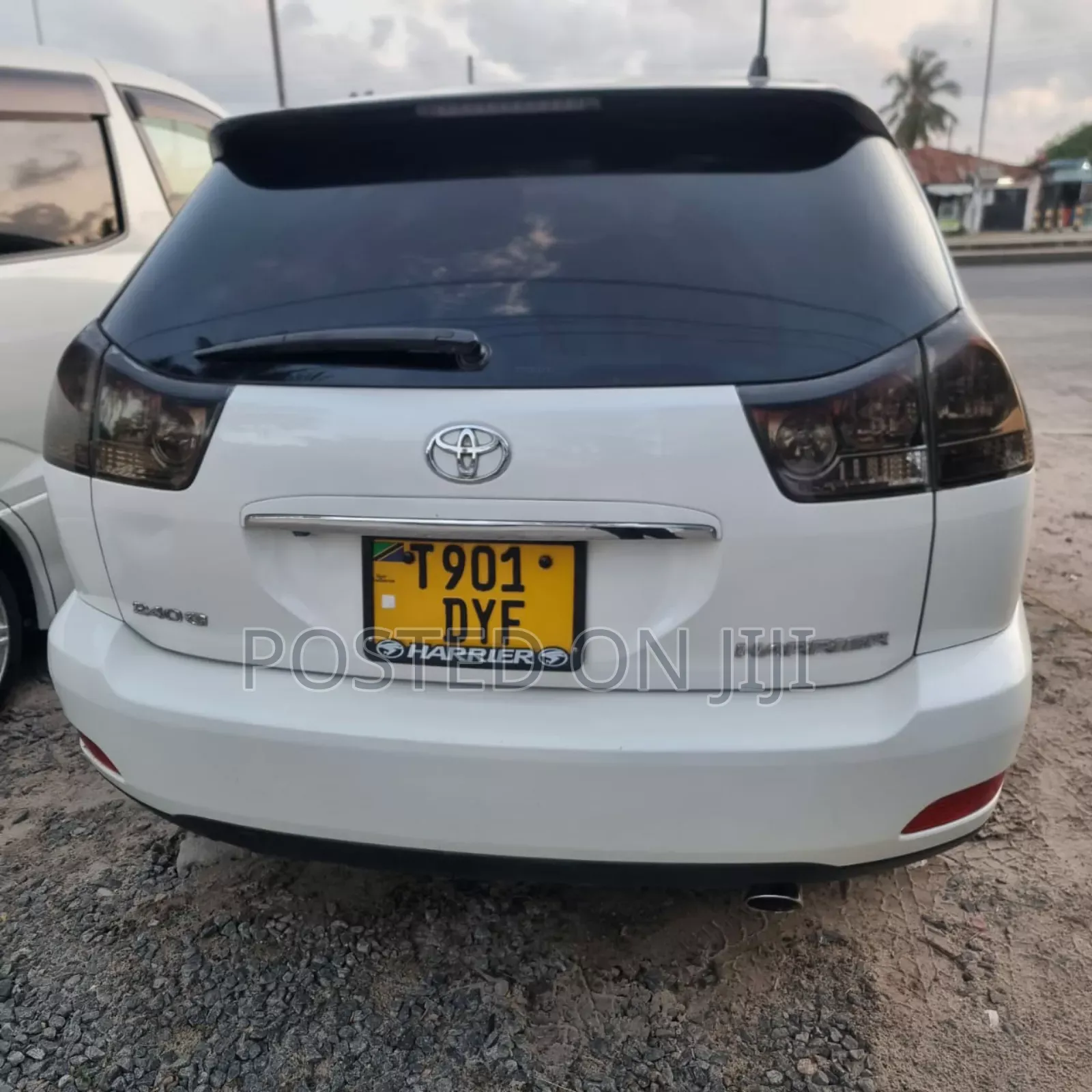 Toyota Harrier 2006 White