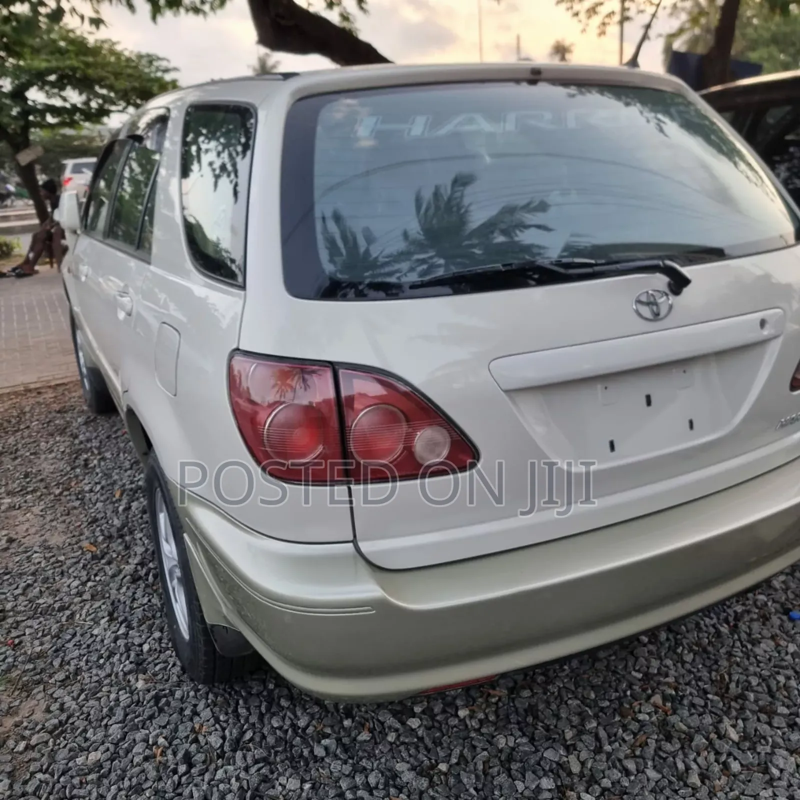 Toyota Harrier 2000 White