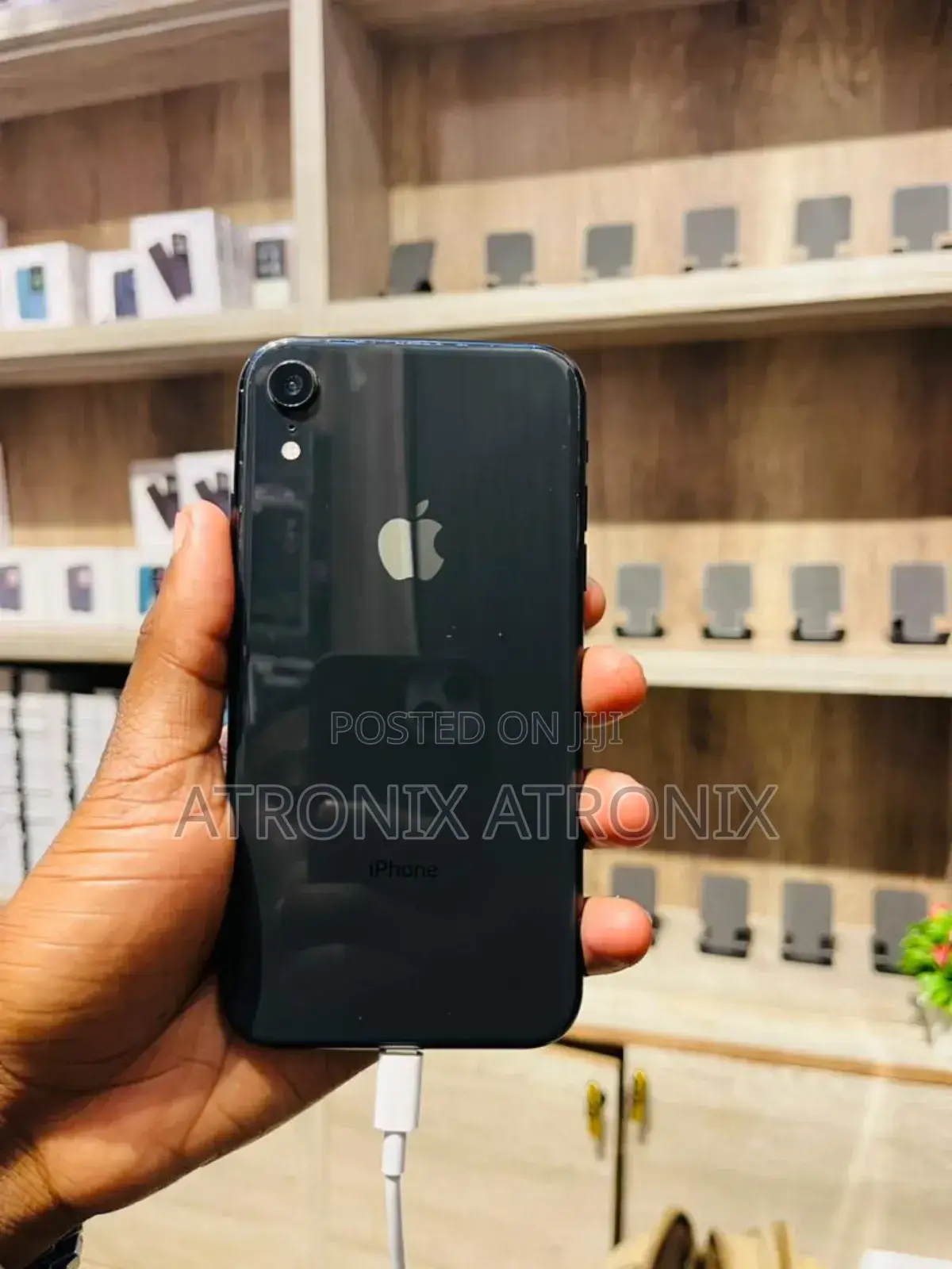 New Apple iPhone XR 128 GB Black