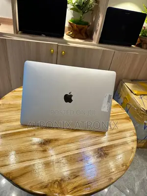 Laptop Apple MacBook Pro 2017 16GB Intel Core I7 SSD 512GB