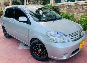 Toyota Raum 2007 Silver