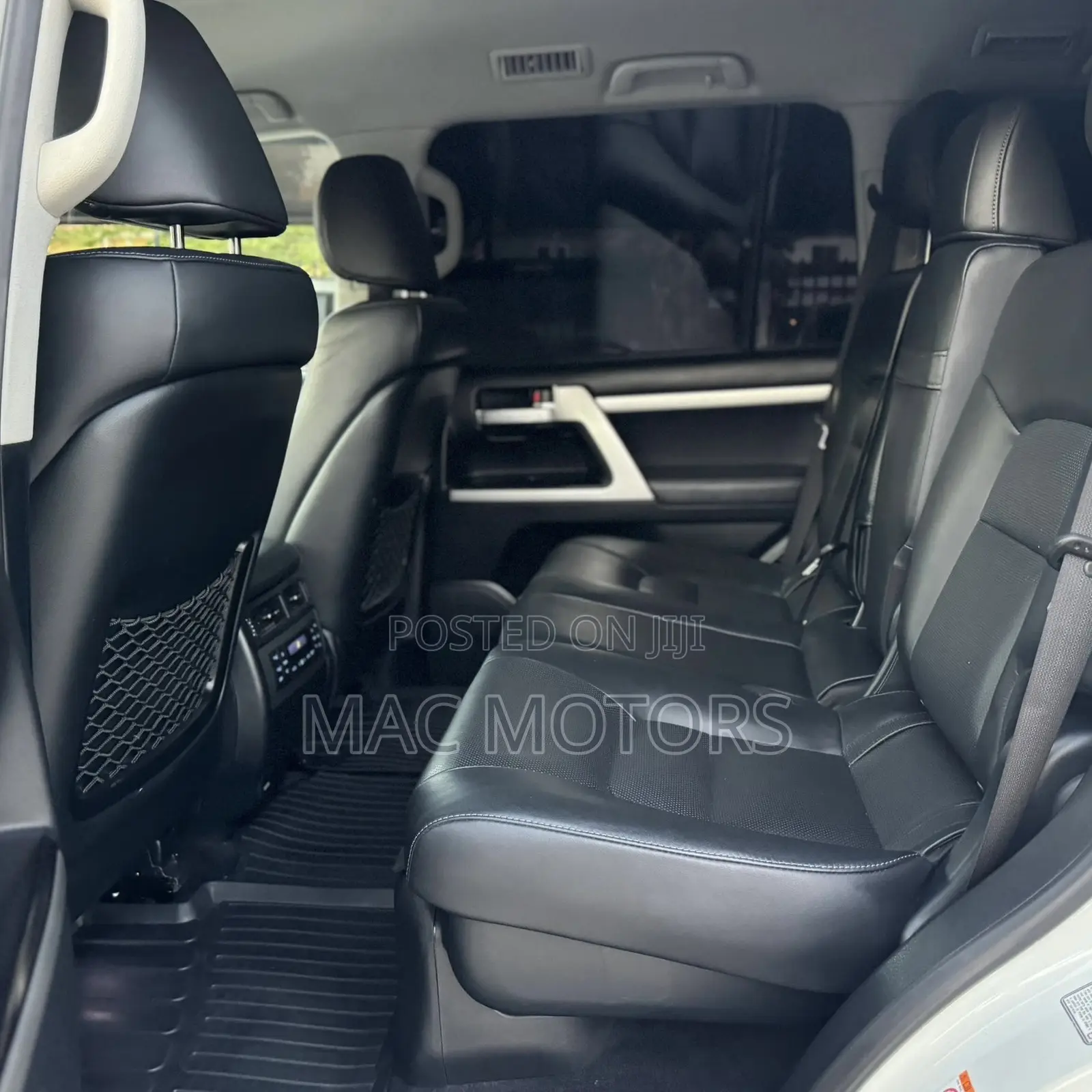 Toyota Land Cruiser 2017 White