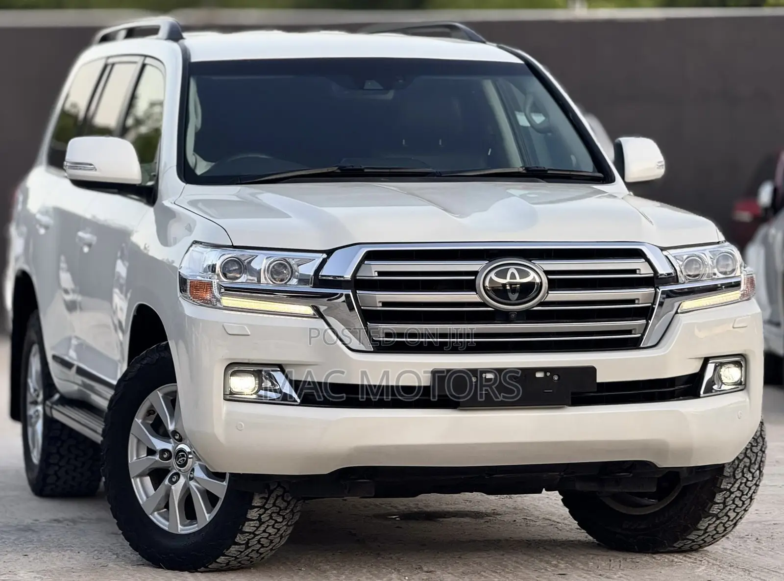 Toyota Land Cruiser 2017 White