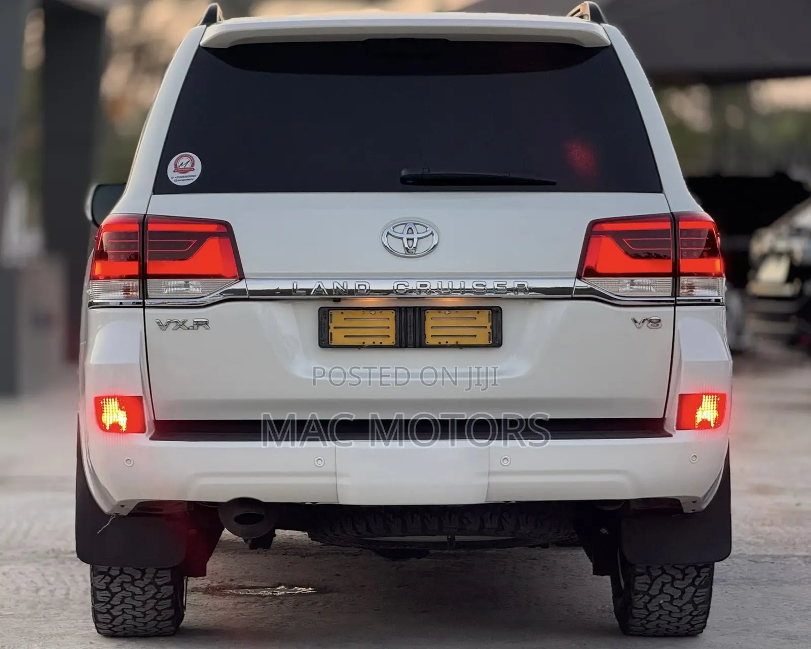 Toyota Land Cruiser 2017 White