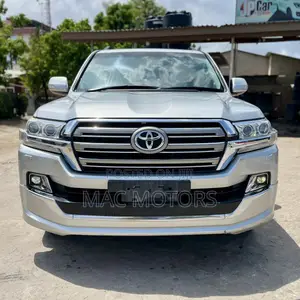 Toyota Land Cruiser 2017 Silver