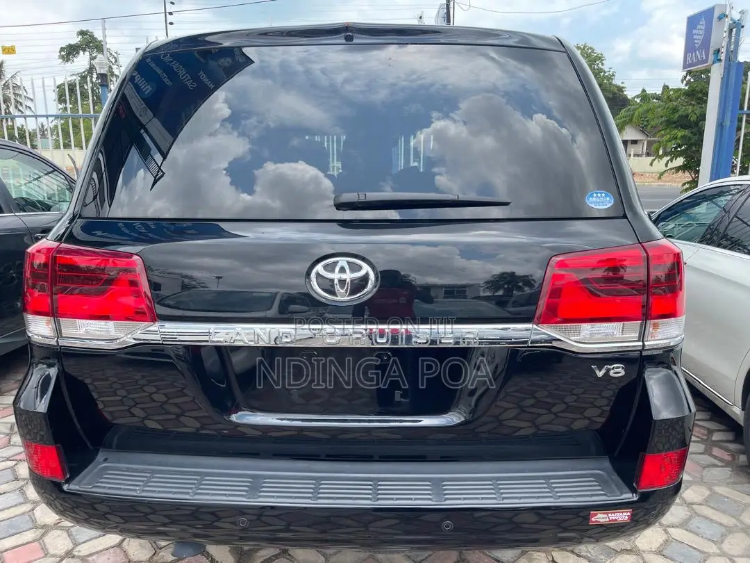 Toyota Land Cruiser 4.0 V6 GXR 2019 Black