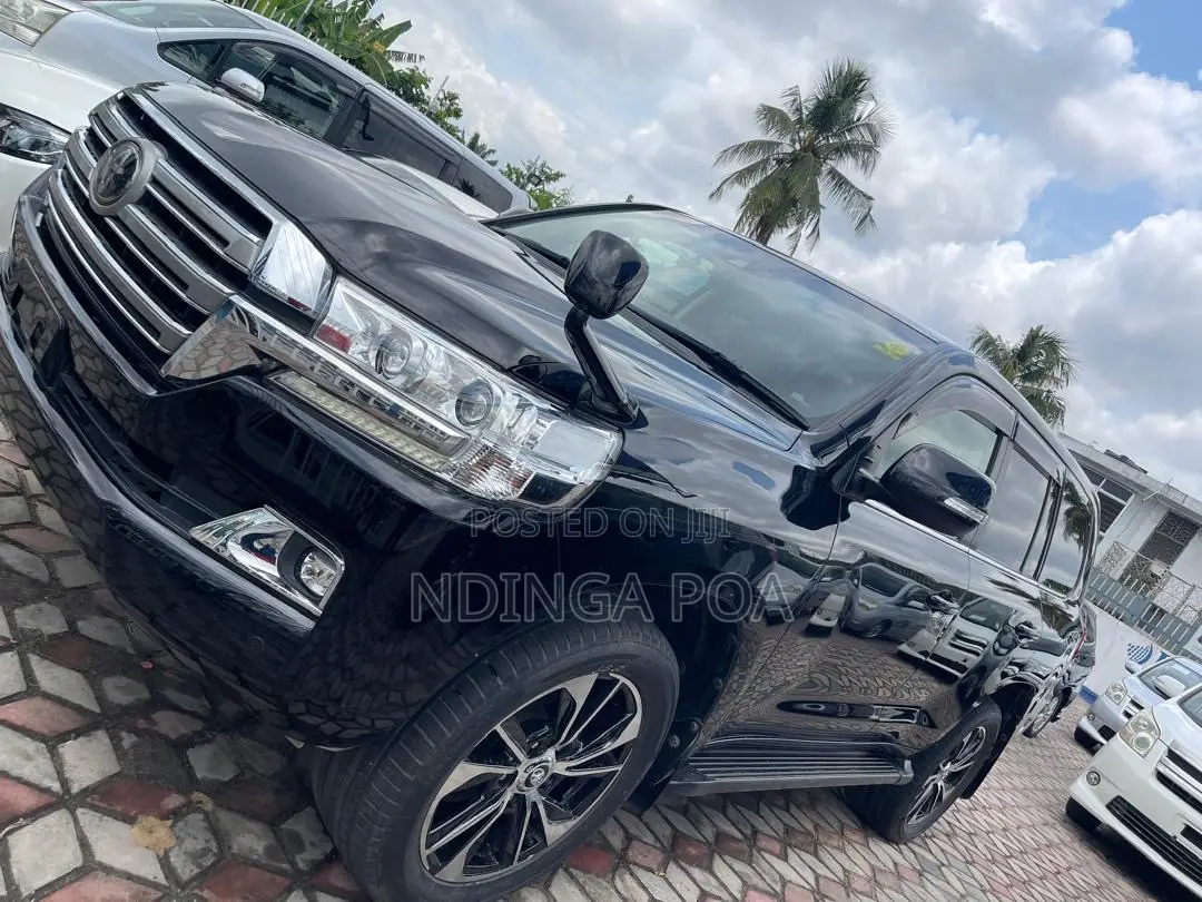 Toyota Land Cruiser 4.0 V6 GXR 2019 Black