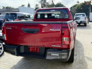 Toyota Hilux 2020 Red