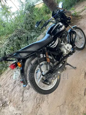 Bajaj Boxer 125 2022 Black