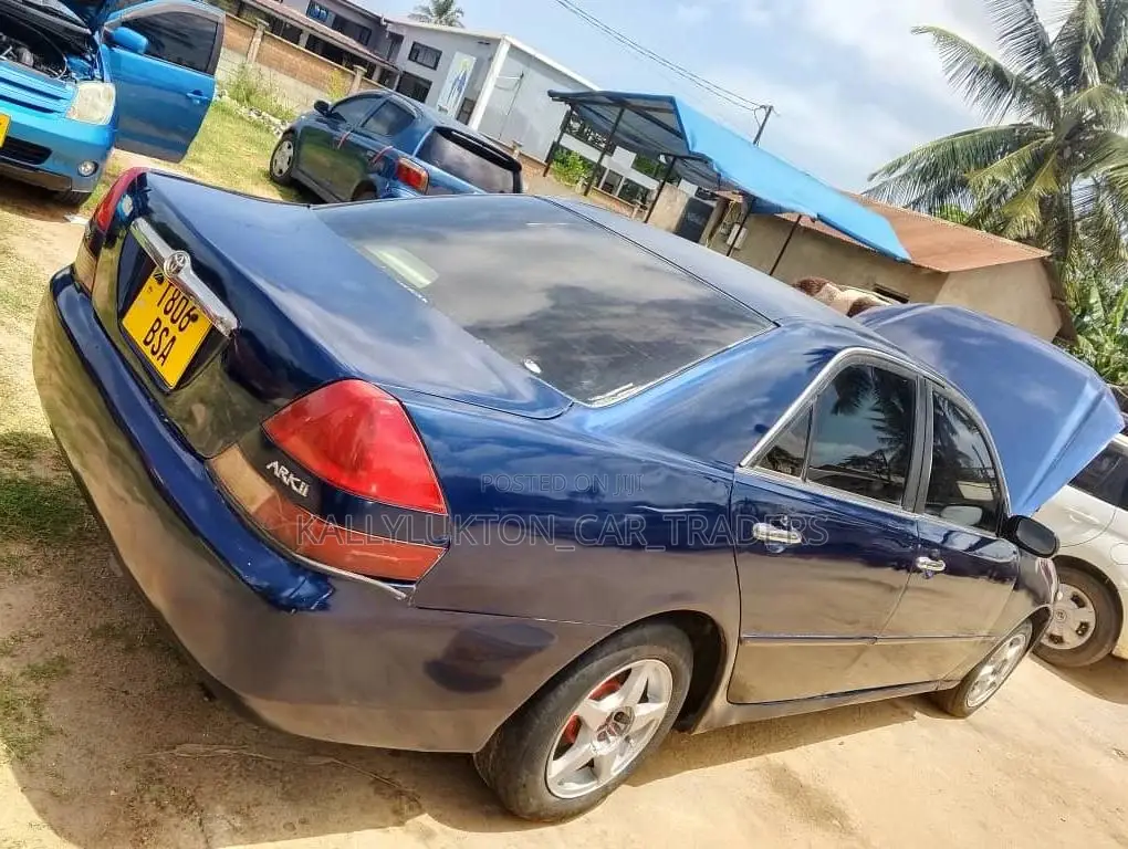 Toyota Mark II 2003 Blue