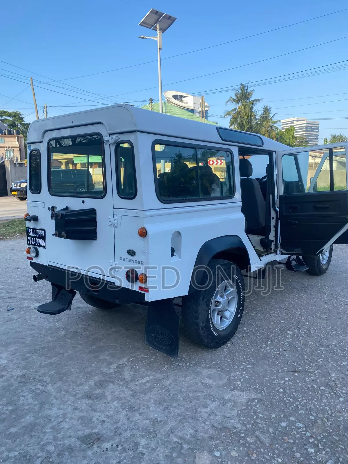 Land Rover Defender 2016 White