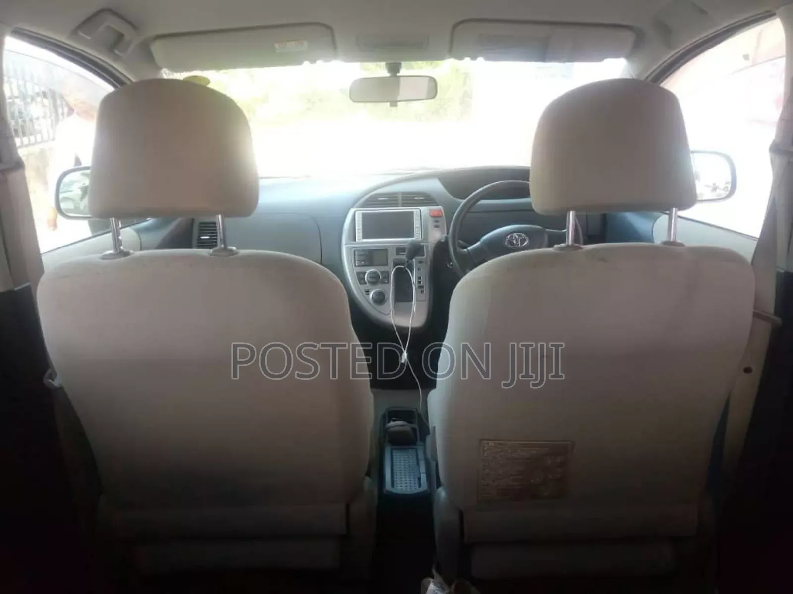 Toyota Ractis 2005 Silver