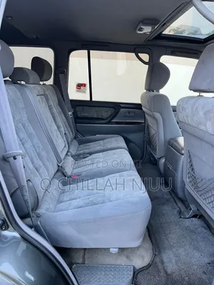 Toyota Land Cruiser 2001 Gray