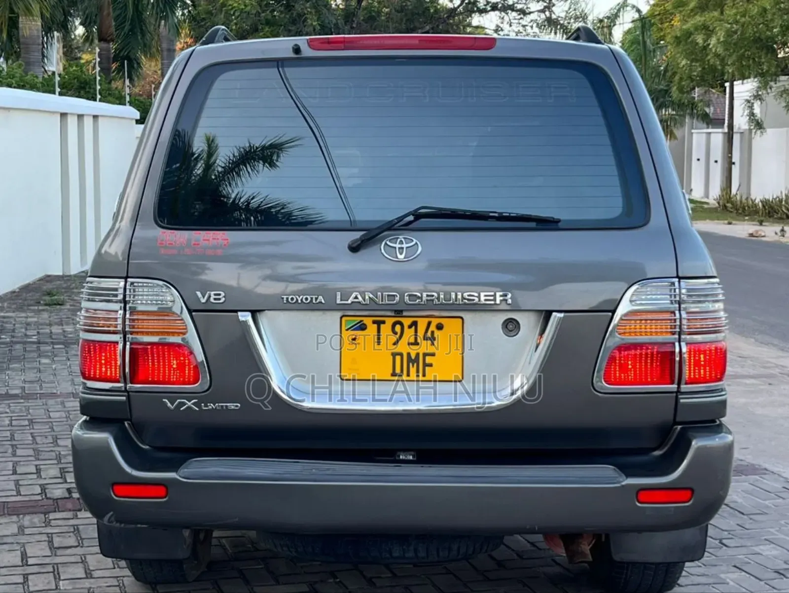 Toyota Land Cruiser 2001 Gray