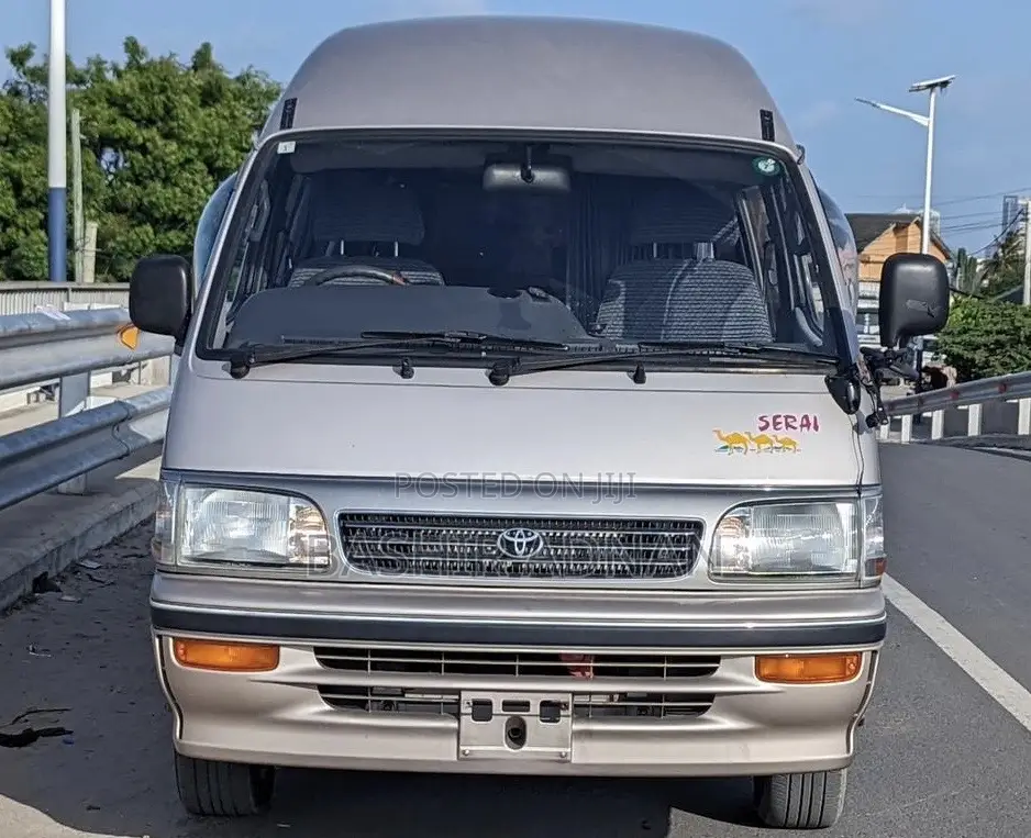 Toyota HiAce 1986 Grey