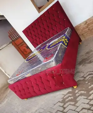 Kitanda Bedsofa Mpya Na Godoro Jipya Inch 8 Size 5x6 Ft