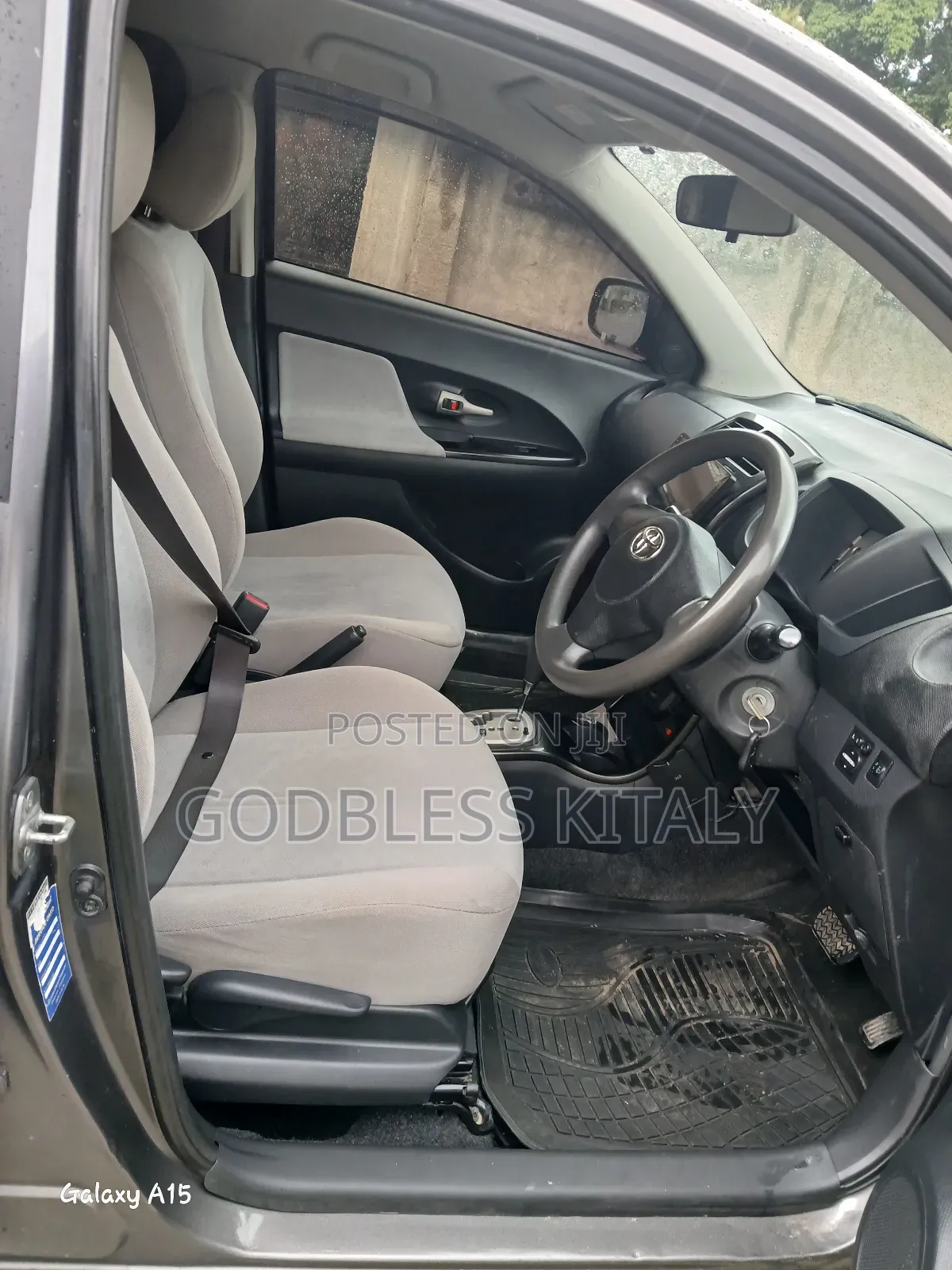 Toyota IST 2008 Gray
