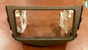 Toyota Vanguard FM Radio Frame 8" (Original)