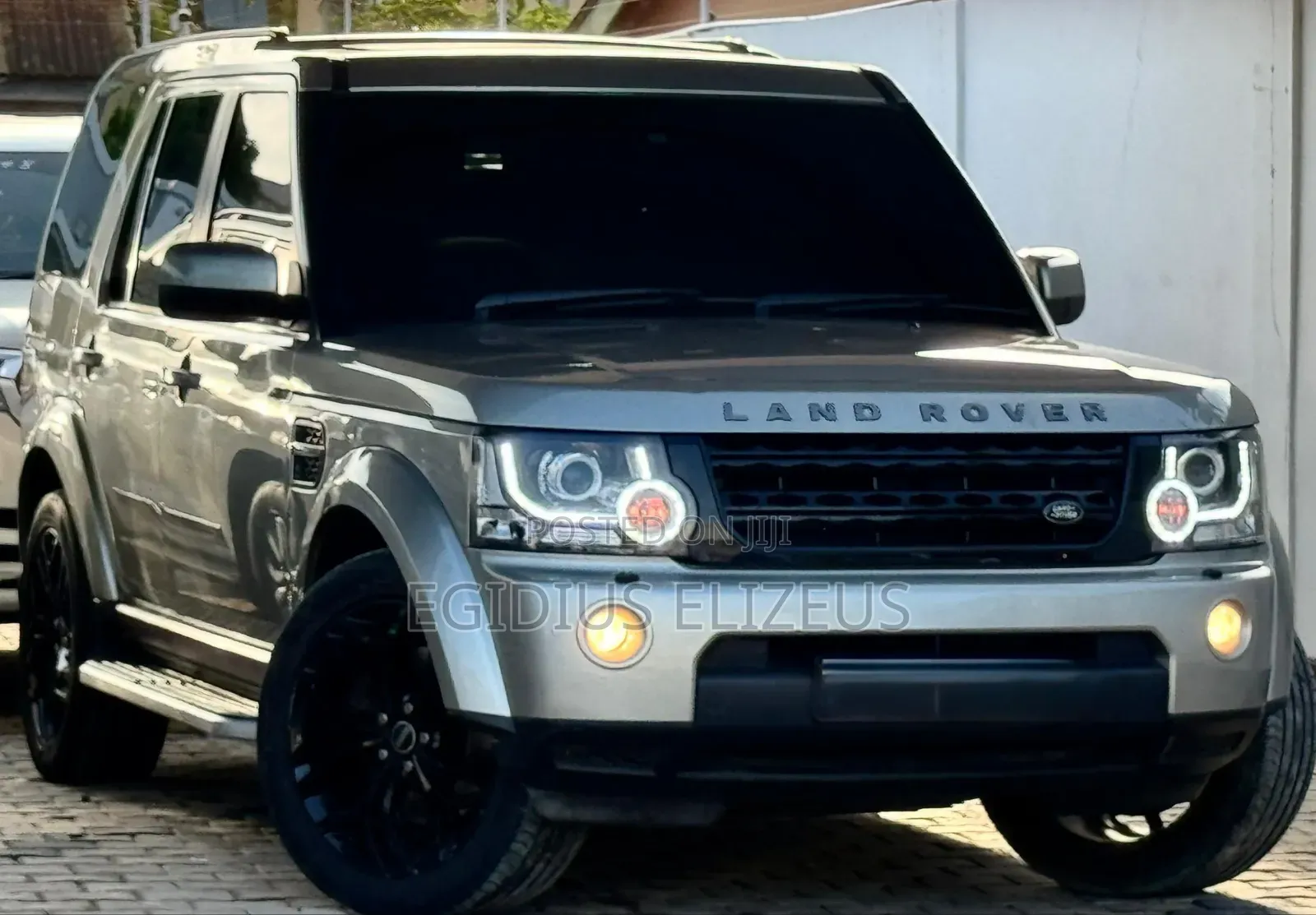 Land Rover Discovery 2011 Silver