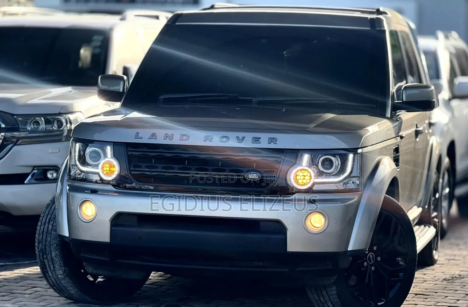Land Rover Discovery 2011 Silver