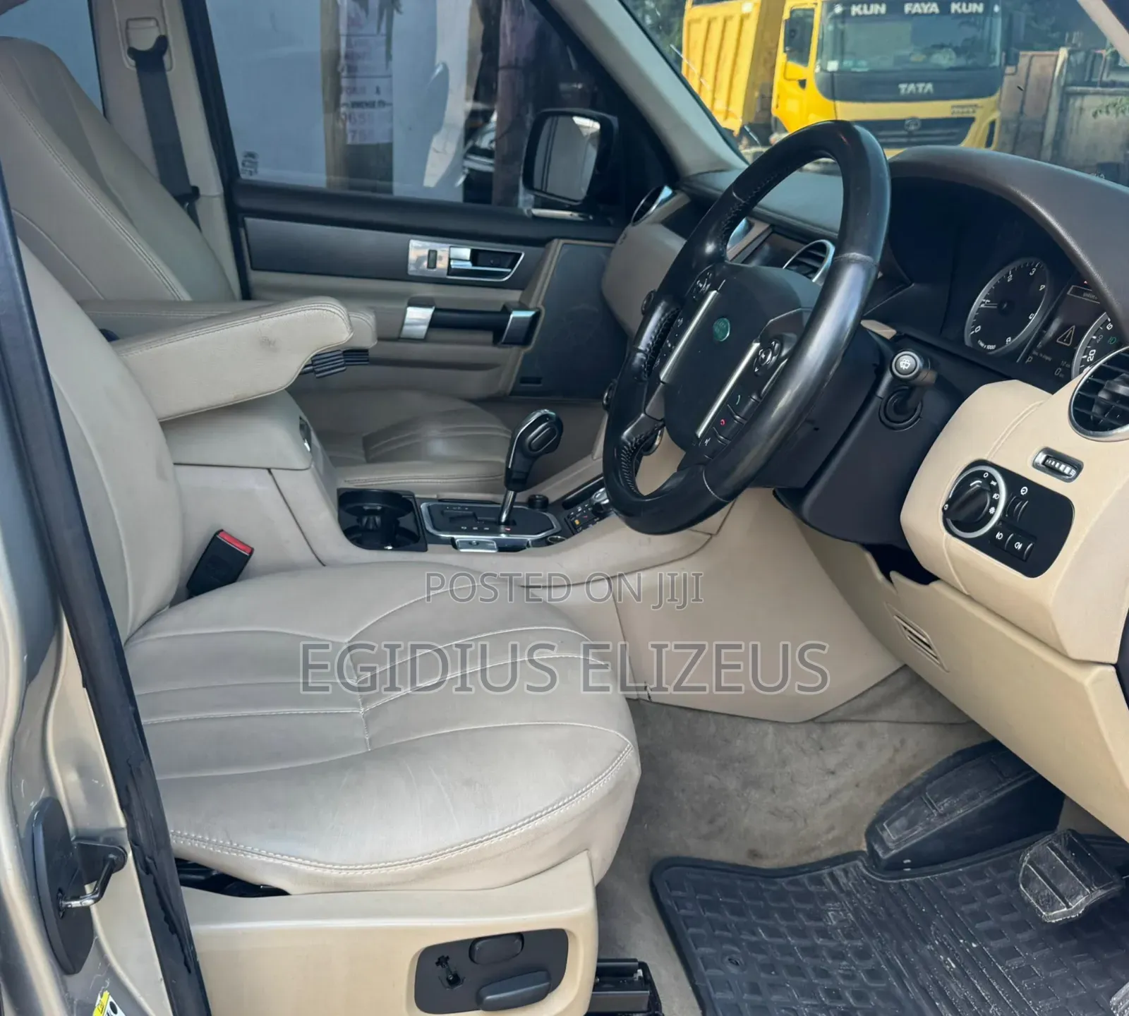 Land Rover Discovery 2011 Silver