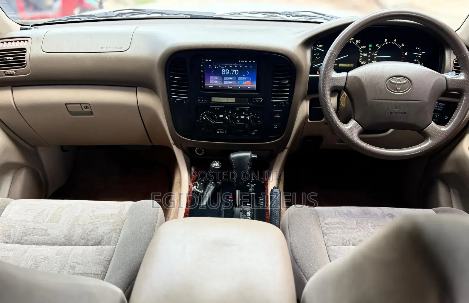 Toyota Land Cruiser 2000 White