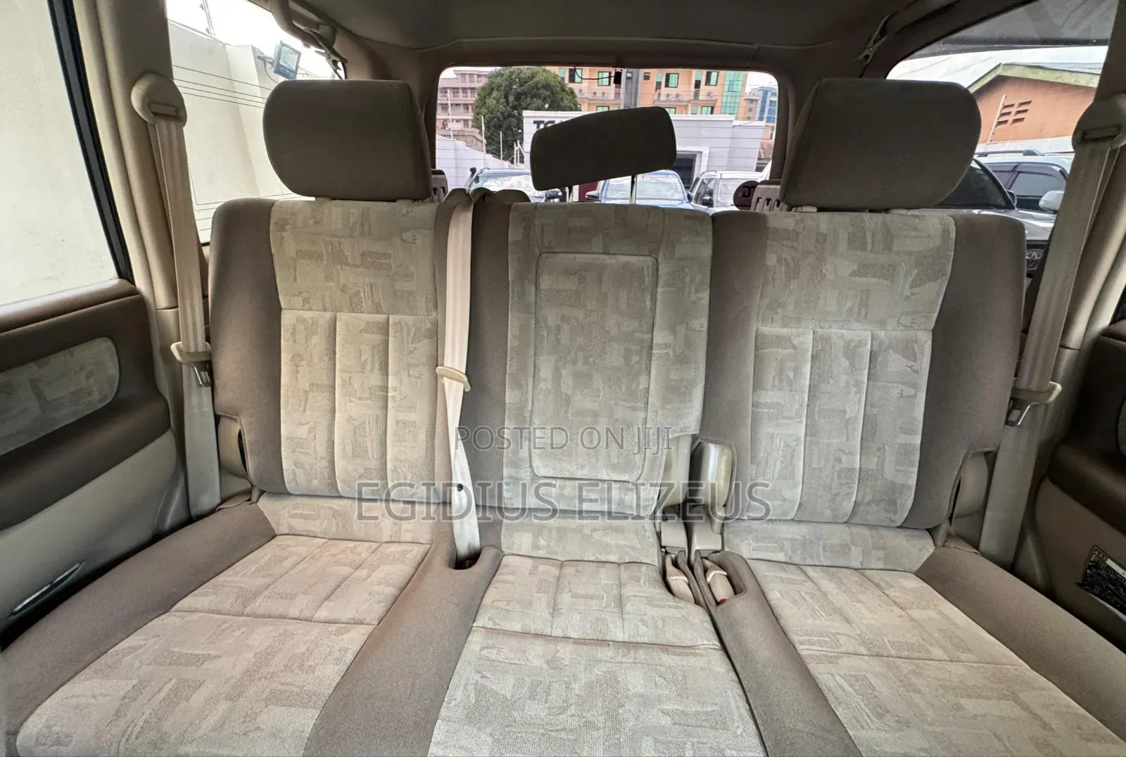 Toyota Land Cruiser 2000 White