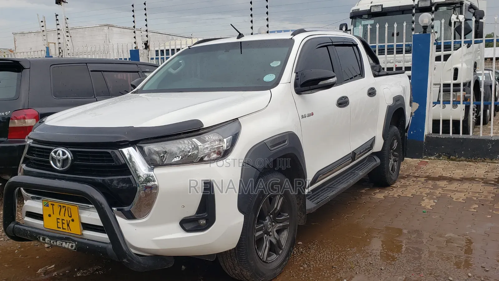 Toyota Hilux 2021 White