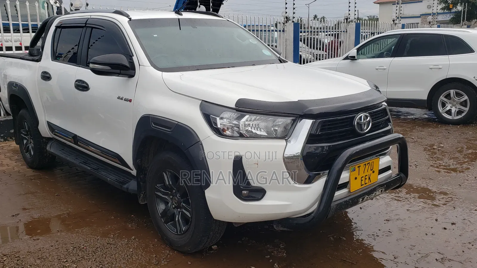 Toyota Hilux 2021 White