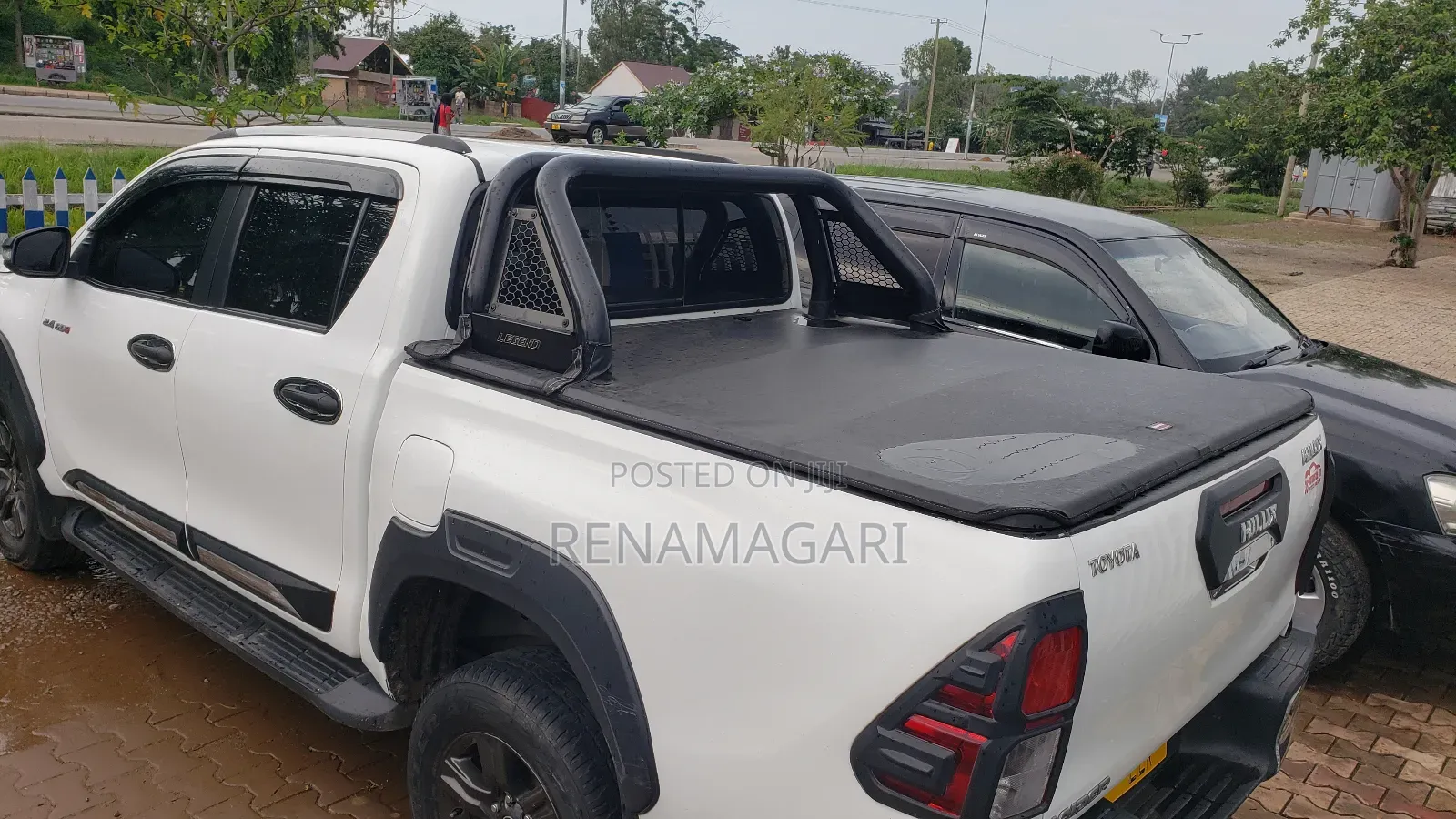 Toyota Hilux 2021 White