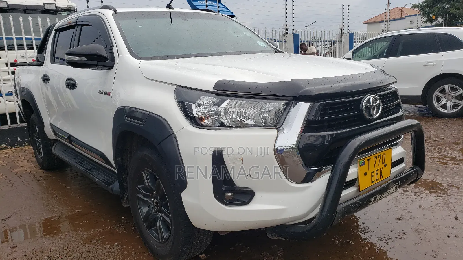 Toyota Hilux 2021 White