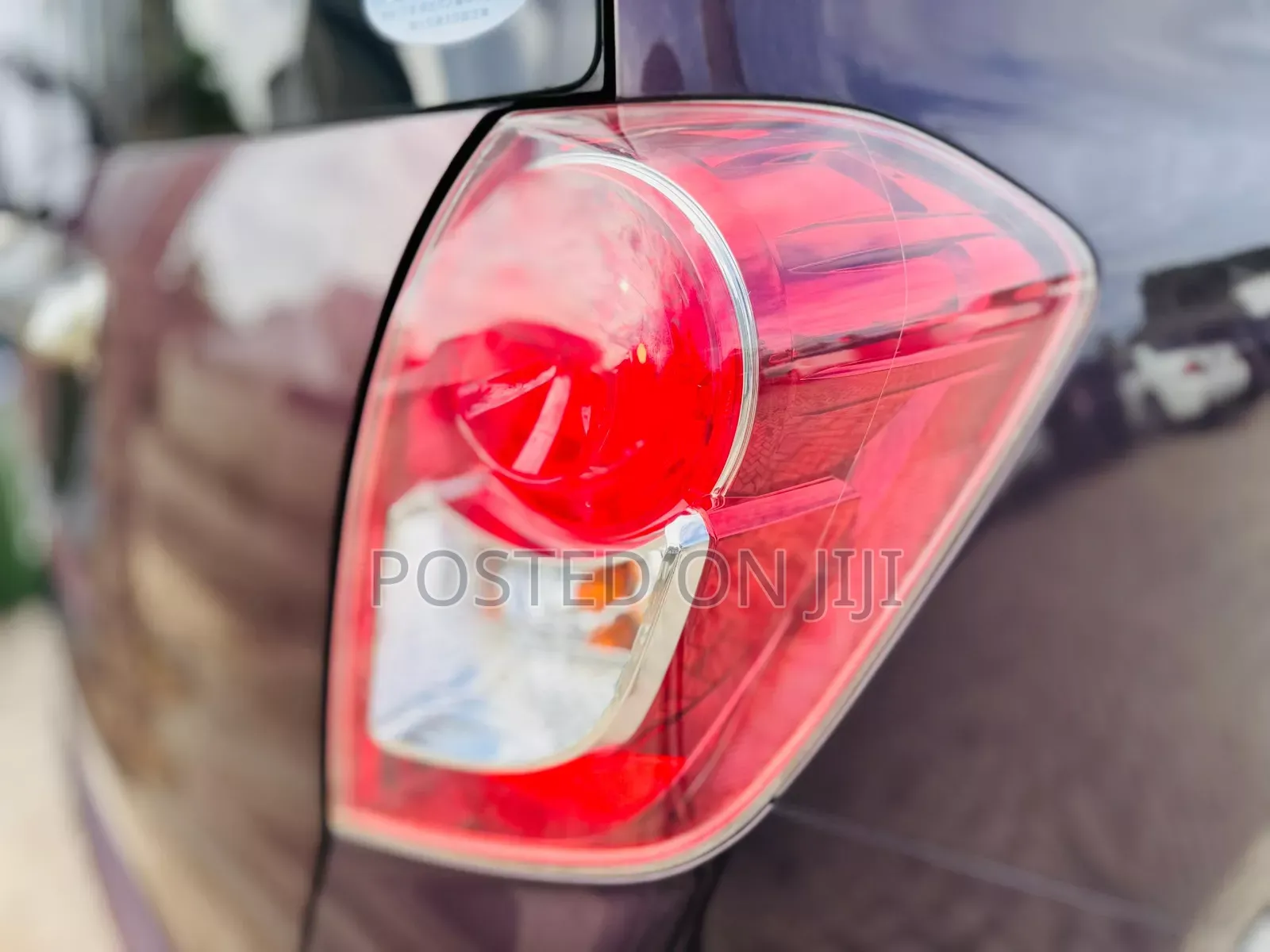 Toyota Ractis 2009 Red