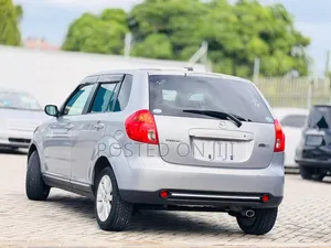 Mazda Verisa 2006 Silver