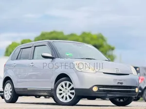 Mazda Verisa 2006 Silver