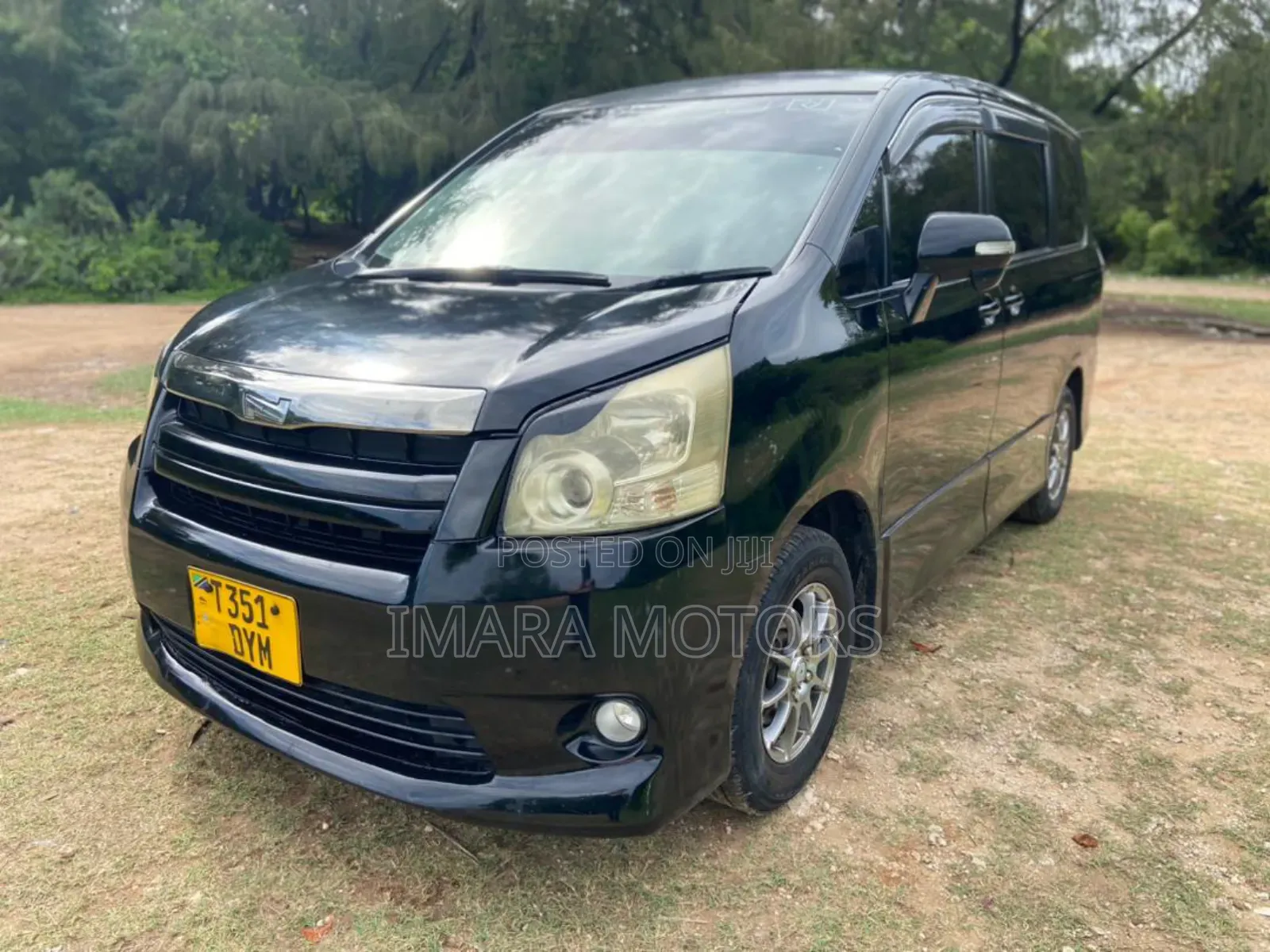 Toyota Noah 2009 Black