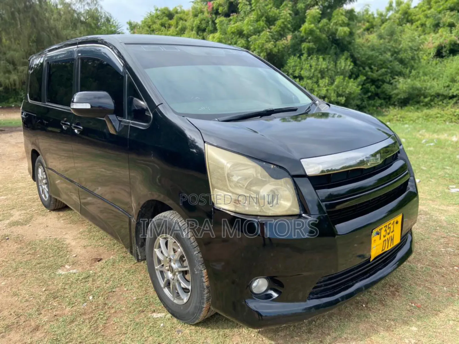 Toyota Noah 2009 Black