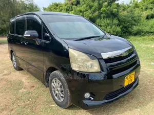 Toyota Noah 2009 Black