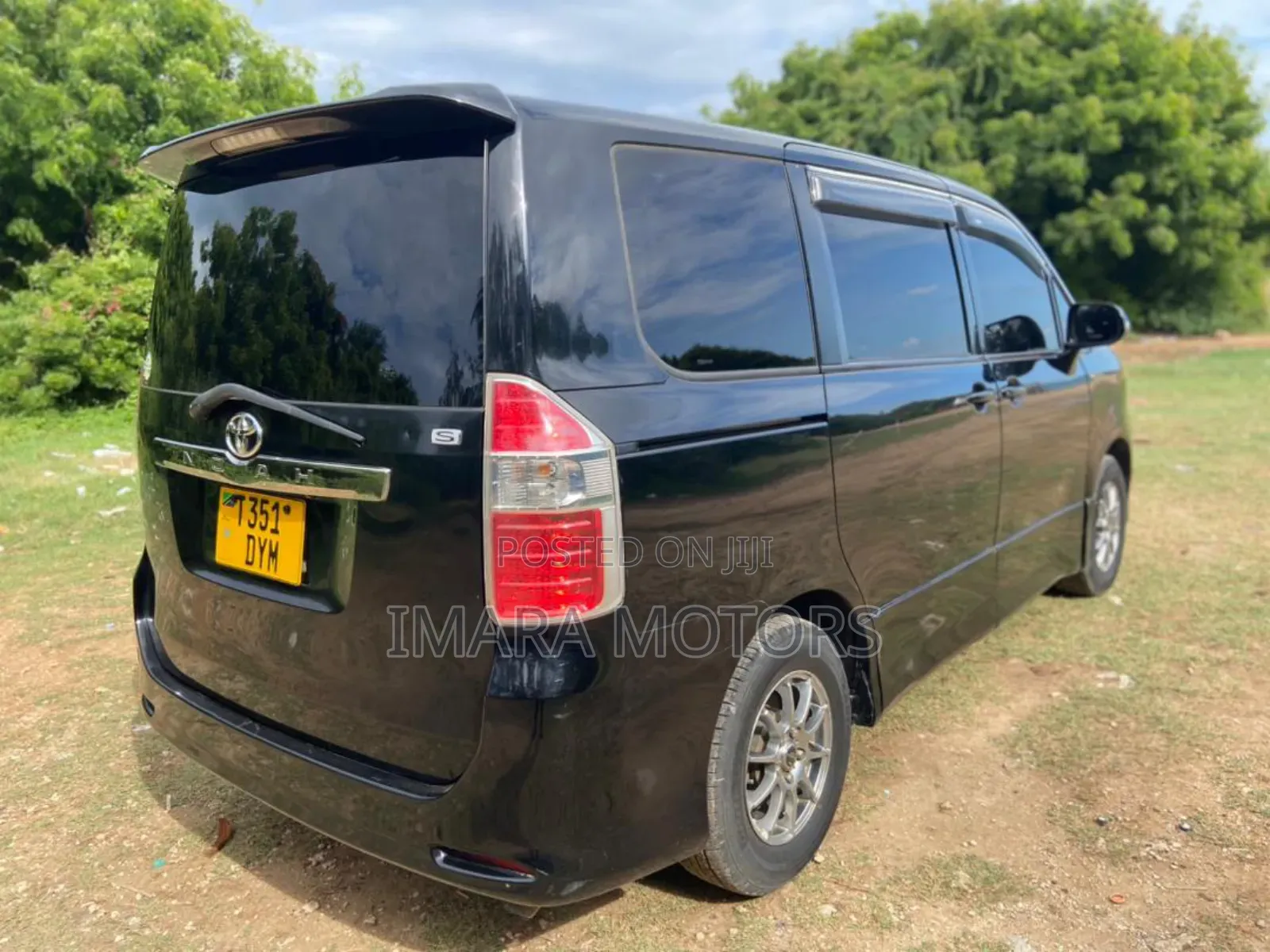 Toyota Noah 2009 Black